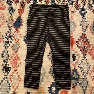 Athleta 3/4 Leggings Size S